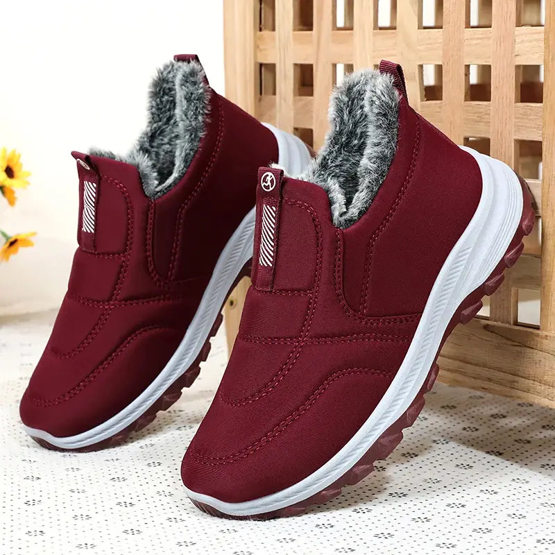 Women's Cozy Fleece-Lined Winter Slip-On Shoes