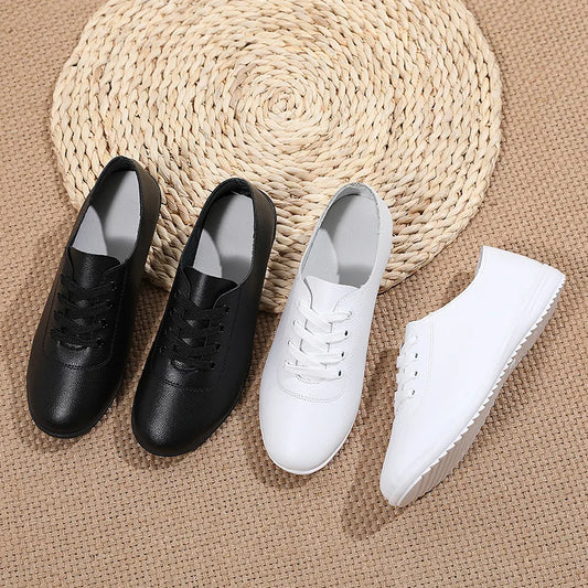 Black and White Small Leather-Look Versatile Sports Shoes with Soft Sole