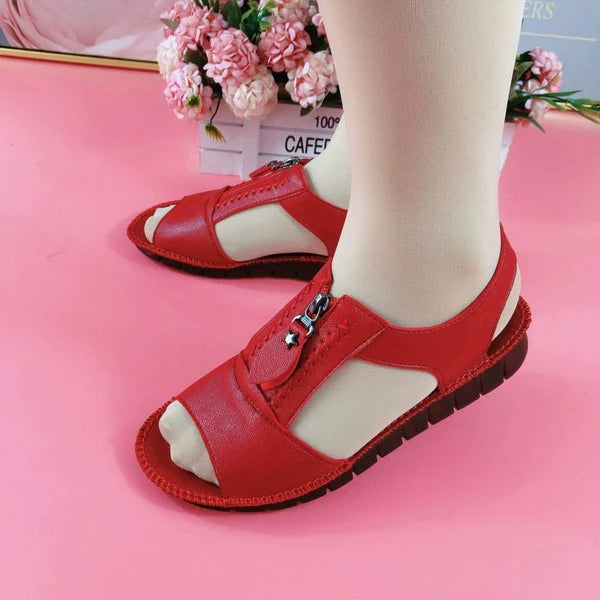 Flat Sandals in Soft and Comfortable Leather-Look Material