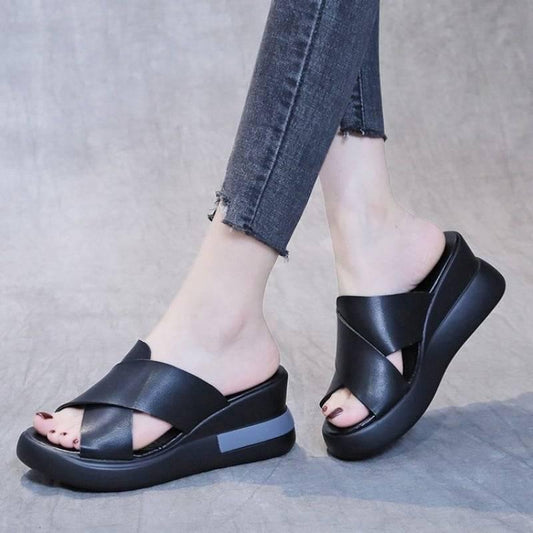 Casual women's shoes