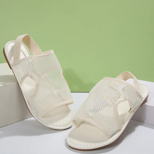 Flat, breathable mesh sandals for beach wear👡
