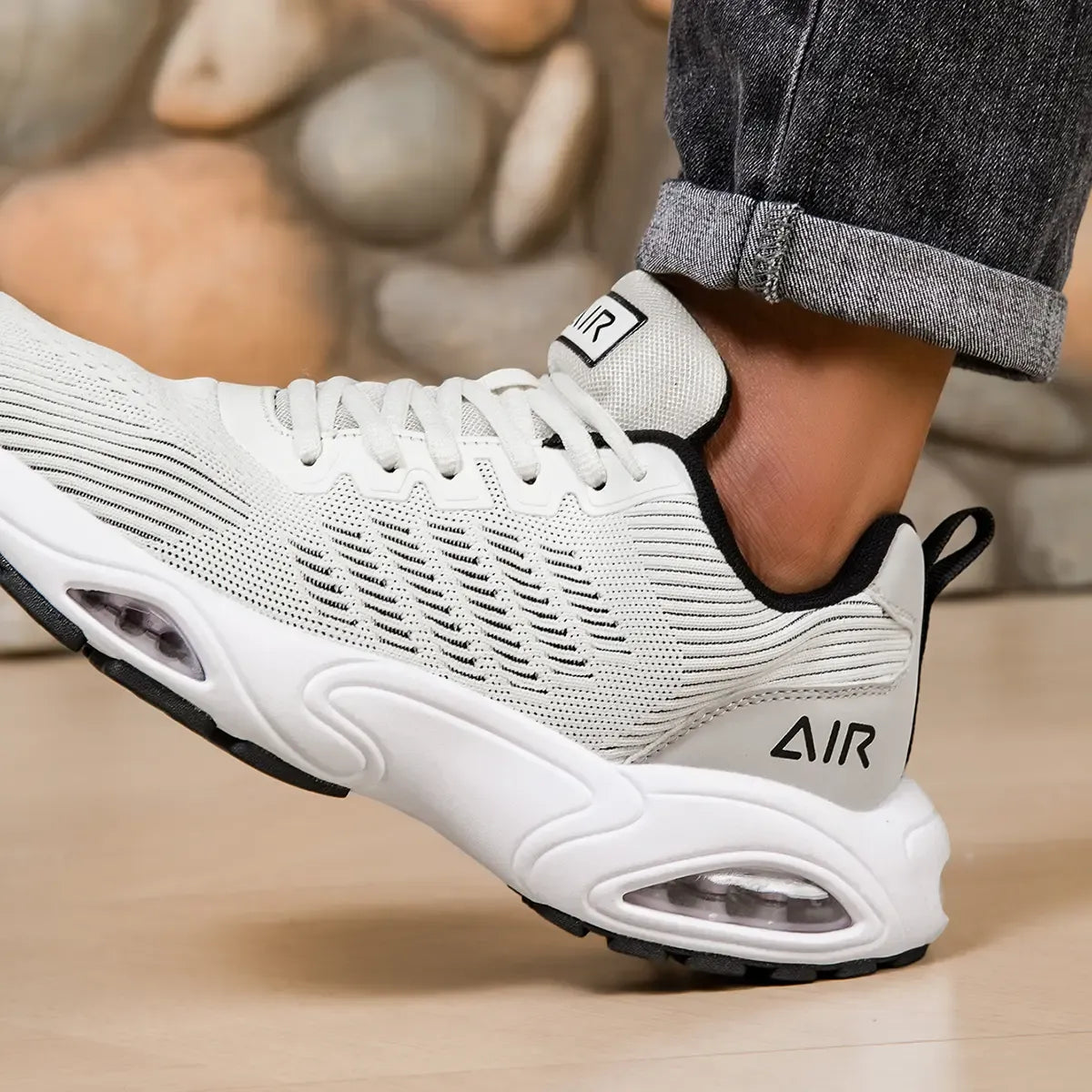 Men’s Mesh Lace-Up Trainers