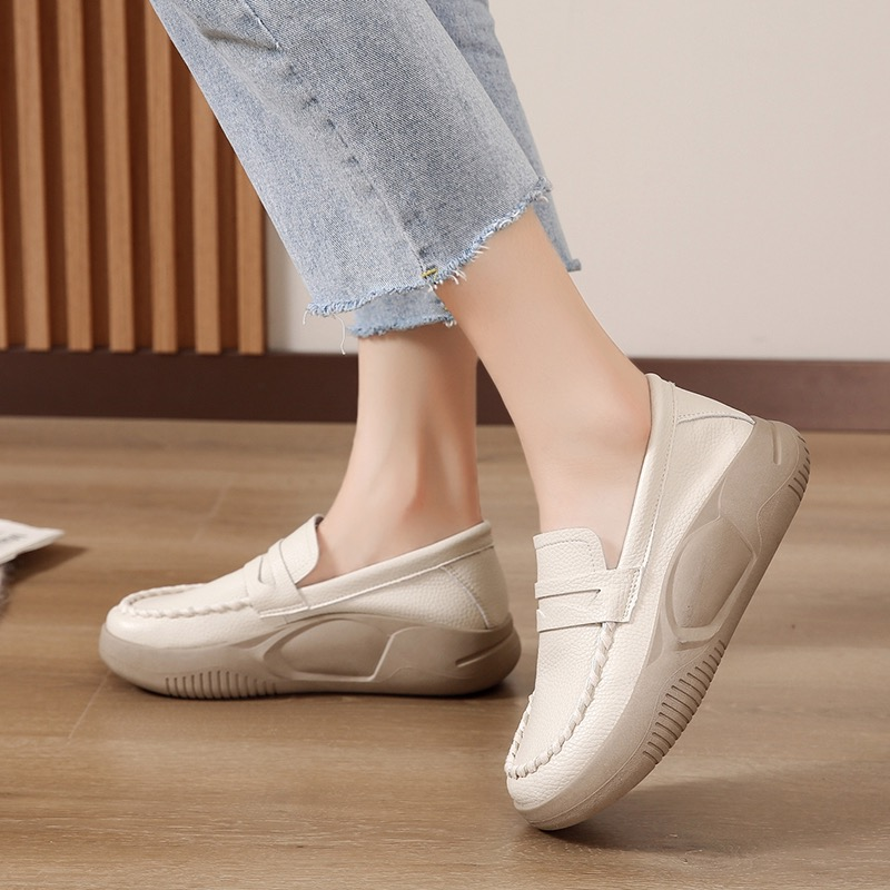 Women’s Classic Moccasin