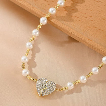 Women's Magnetic Heart Pearl Style Necklace