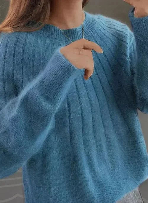 Round Neck Sweater with Fluffy Collar
