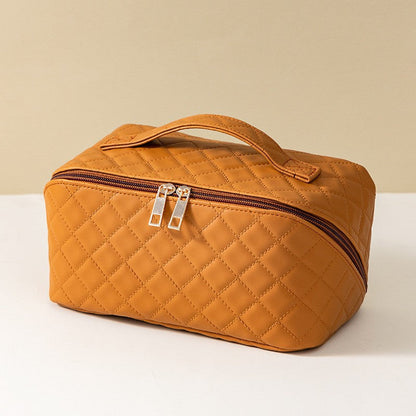 Large Capacity Quilted Makeup Travel Bag