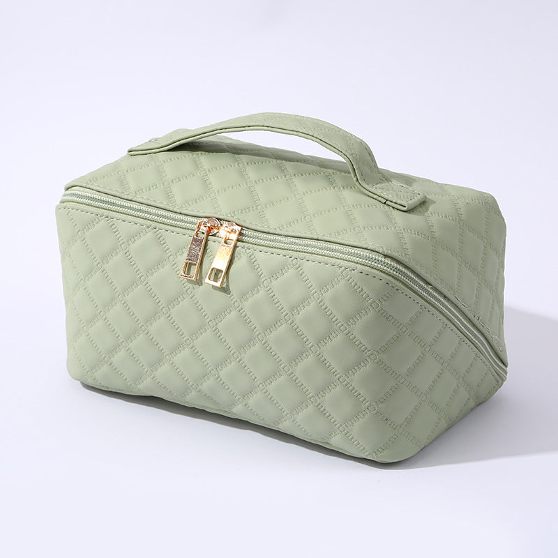 Large Capacity Quilted Makeup Travel Bag