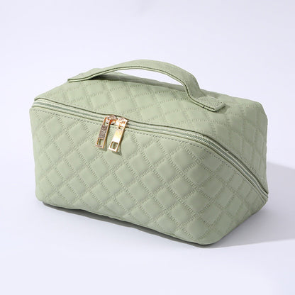 Large Capacity Quilted Makeup Travel Bag