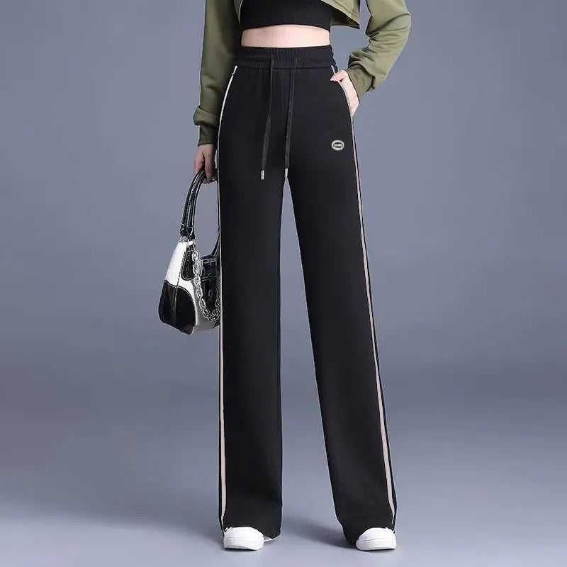 Women’s Slim-Look Wide-Leg Sweatpants