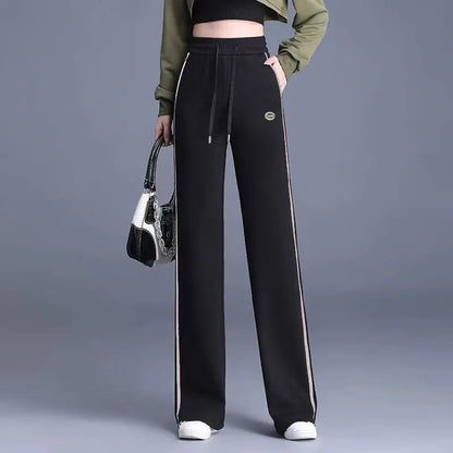 Women’s Slim-Look Wide-Leg Sweatpants