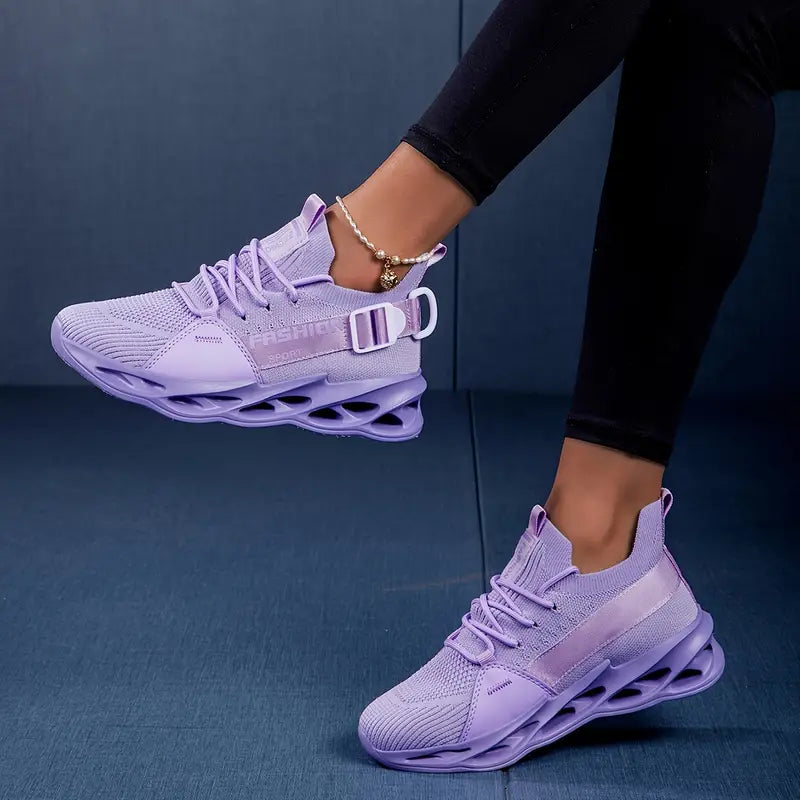 Running Trainers with Breathable Platform