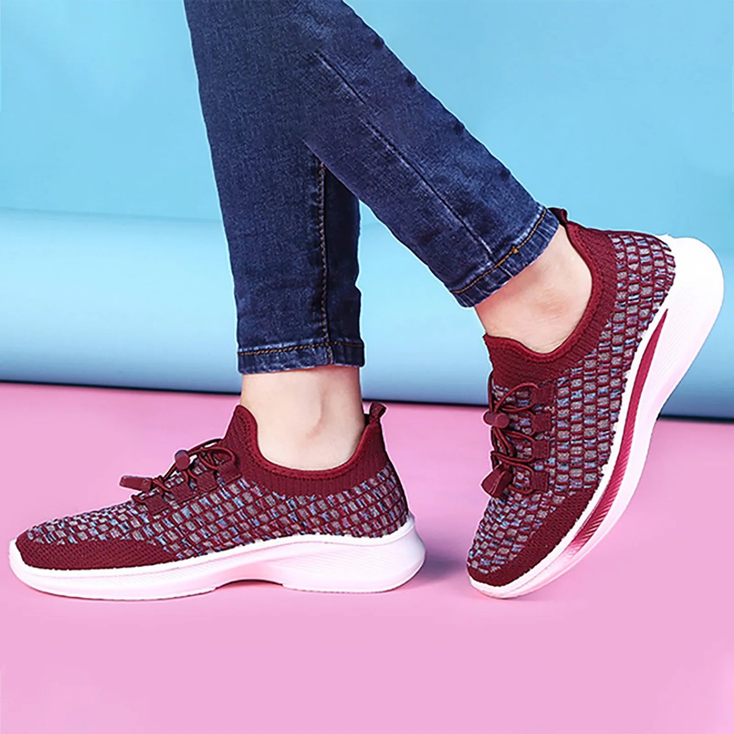 2024 New Summer Soft Sole Non-slip Mesh Breathable Sports Shoes