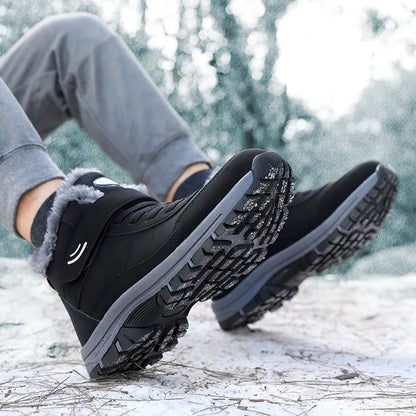 Men’s Wide-Fit Waterproof Fleece-Lined Winter Boots