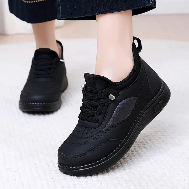 Women's winter shoes with soft sole and plush lining