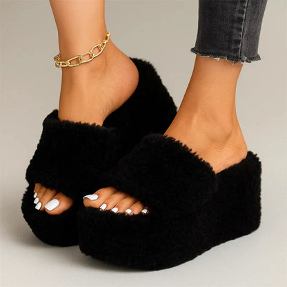Women’s Plush Platform Fuzzy Slide Slippers