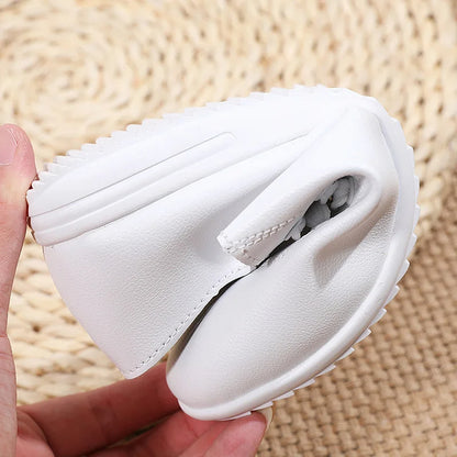 Black and White Small Leather-Look Versatile Sports Shoes with Soft Sole