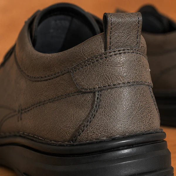Men’s Textured Moc-Toe Casual Shoes