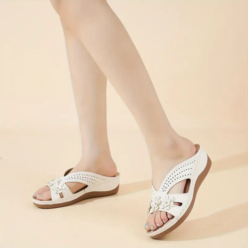 Women's Flowers Decor Slide Sandals