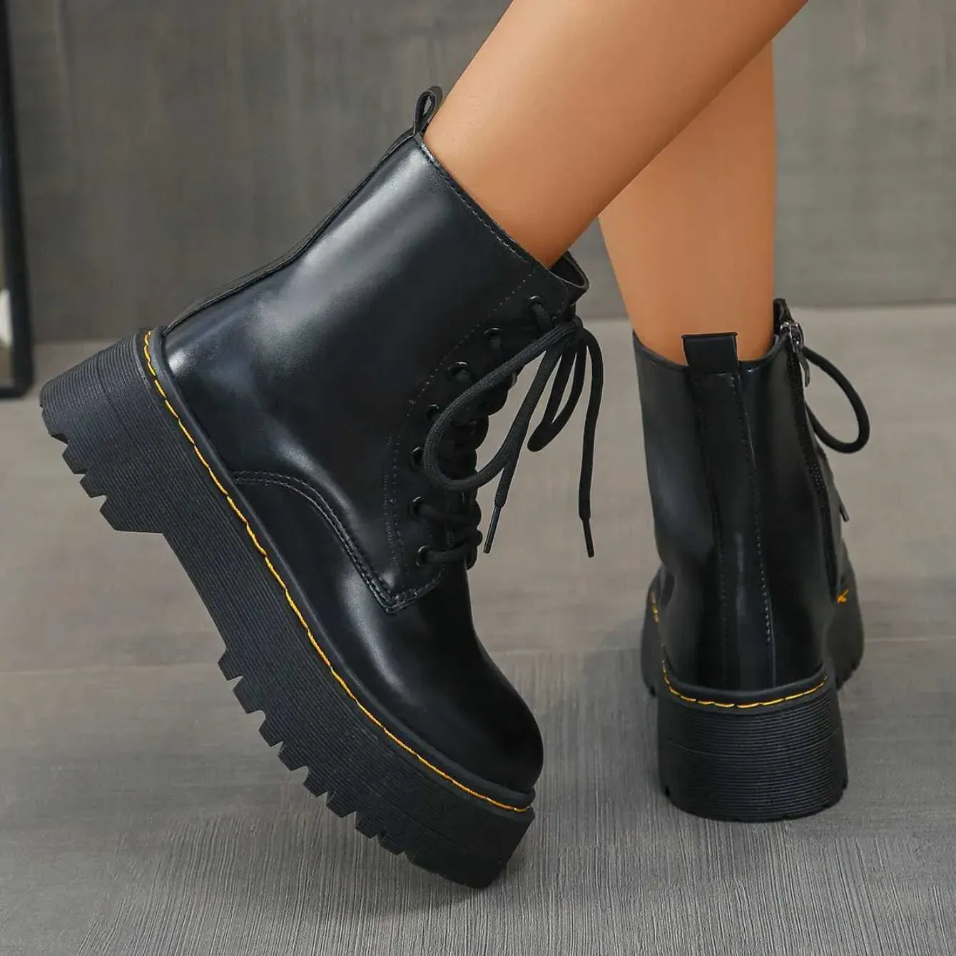 Women’s Side-Zip Comfort Leather Boots