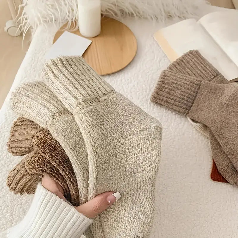 Pack Women’s Winter Thermal Crew Socks