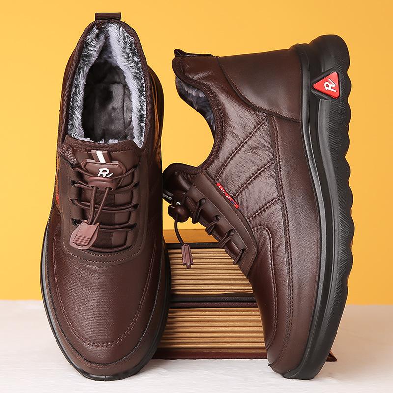 Men’s Water-Resistant Fleece-Lined Non-Slip Leather-Look Winter Shoes