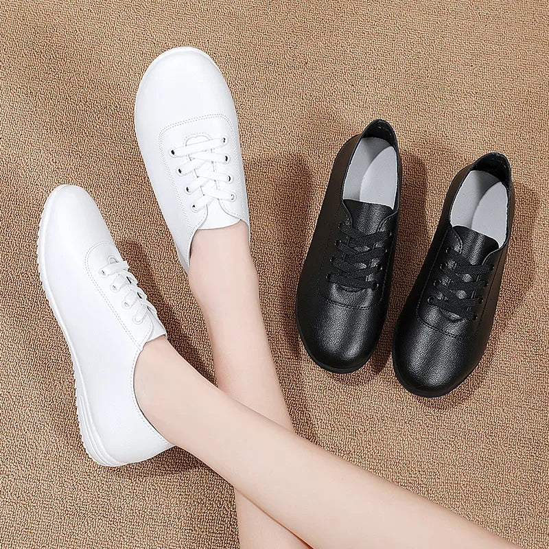 Black and White Small Leather-Look Versatile Sports Shoes with Soft Sole