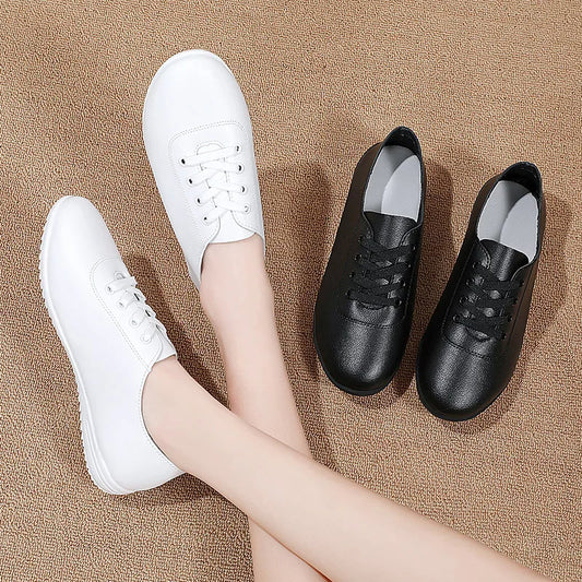 Black and White Small Leather-Look Versatile Sports Shoes with Soft Sole