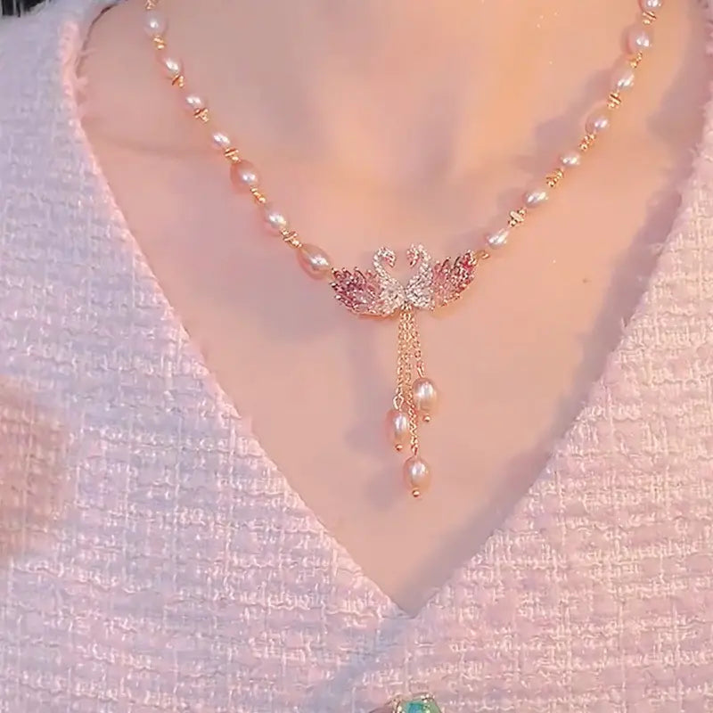 Women’s Freshwater Pearl Swan Pendant Necklace