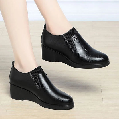 Women’s Solid-Colour Fashion Wedge Leather-Look Shoes