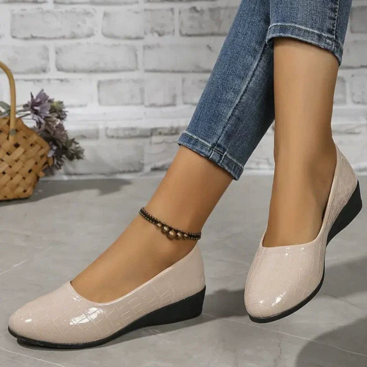Women's Lightweight Leather-Look Shoes