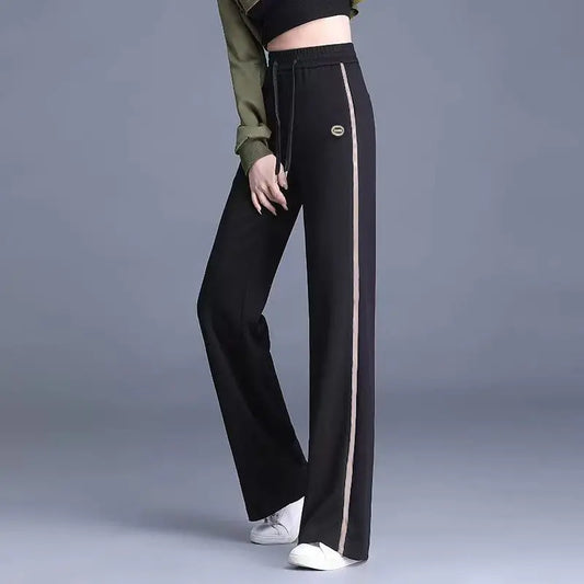 Women’s Slim-Look Wide-Leg Sweatpants