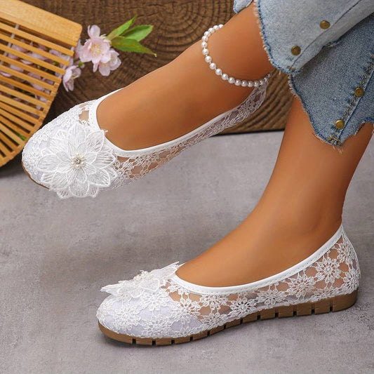 Women’s Vintage Lace Cut-Out Floral Embellished Ballet Flats