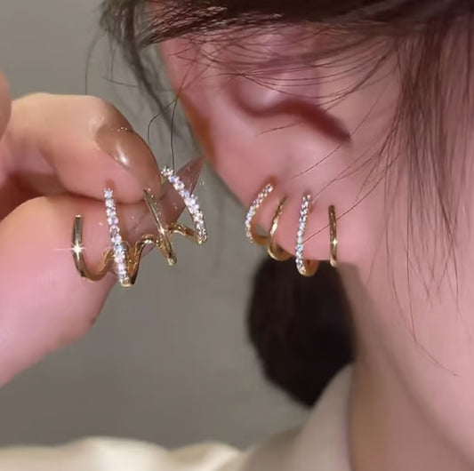 Women’s Sparkling Cat Claw Crystal Stud Earrings