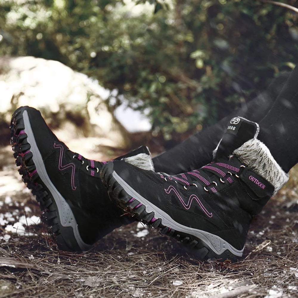 Women’s Warm Lace-Up Winter Boots