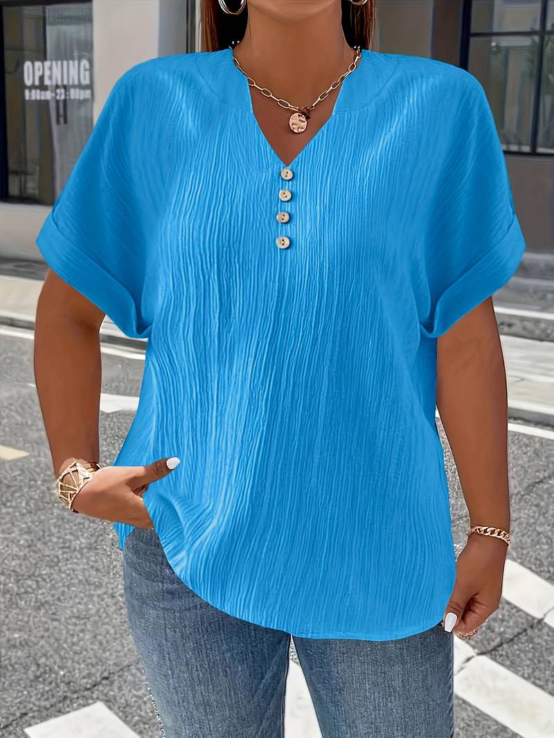 Women’s Plus Size Textured V-Neck Button Detail Short Sleeve Top