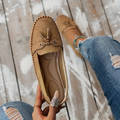Women's Vintage-Style Soft Comfort Loafers with Bow Embellishment