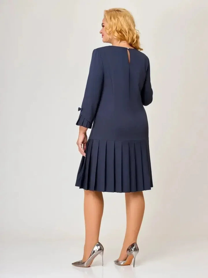 Women's Timeless Solid Colour Pleated Hem Dress