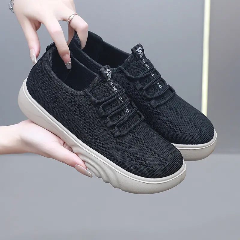 New soft-soled knitted women's shoes