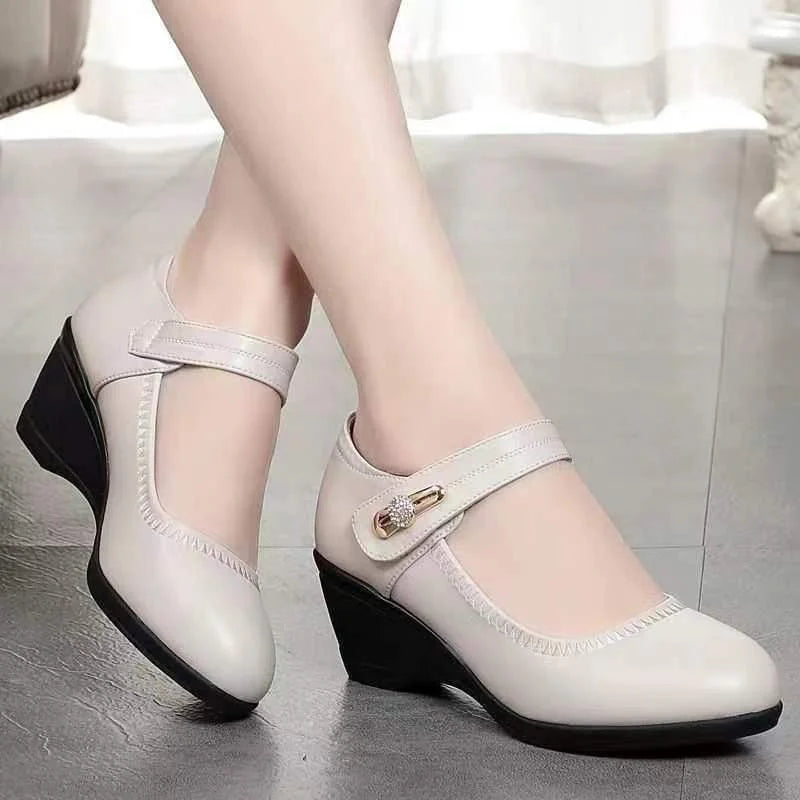 Women’s Cushioned Mid-Heel Comfort Shoes