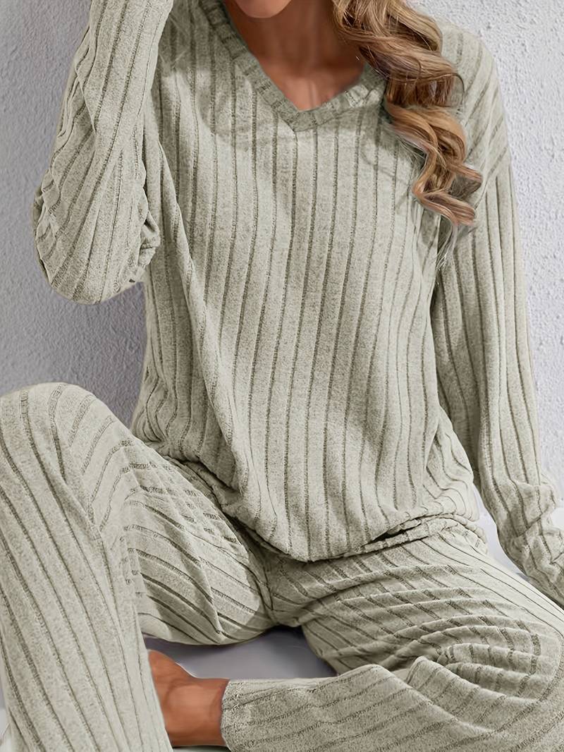 Women’s Ribbed Relaxed-Fit Long Sleeve Lounge Set