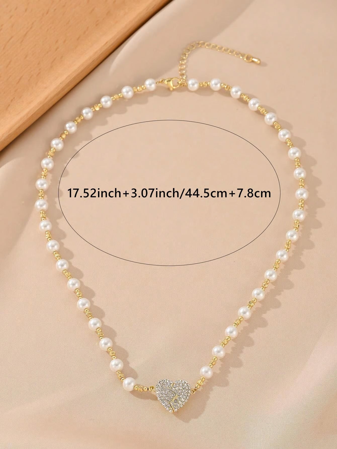 Women's Magnetic Heart Pearl Style Necklace
