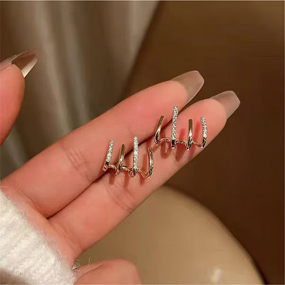 Women’s Sparkling Cat Claw Crystal Stud Earrings