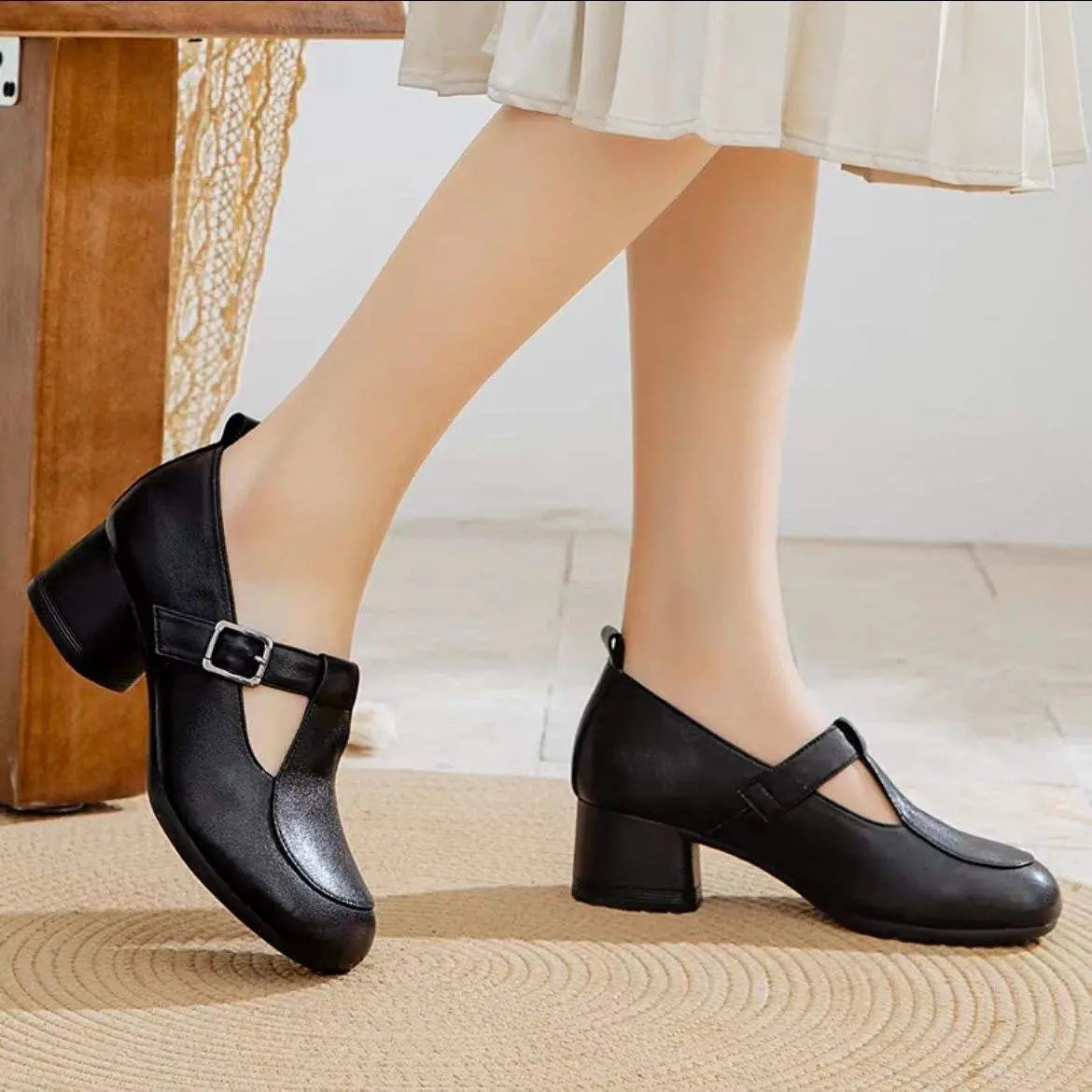 Women’s Retro Round Toe Chunky Heel Strap Shoes