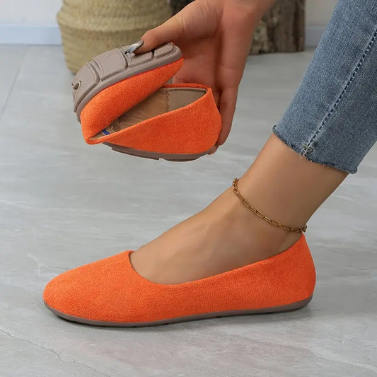Minimalist Slip-On Flats – Lightweight & Comfortable