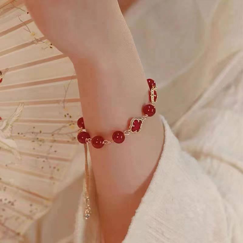 Elegant Stylish Four Leaf Clover Bracelet