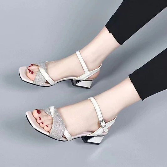 New Fashion Women's Sandals with Buckle Strap and Mid Heel