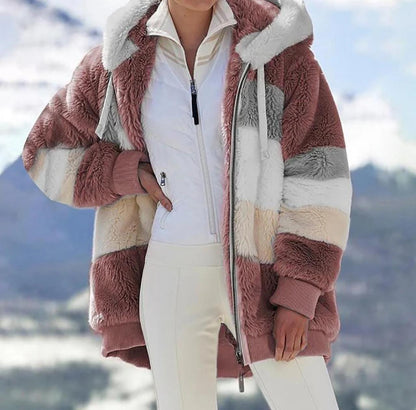 Coat lined with contrast