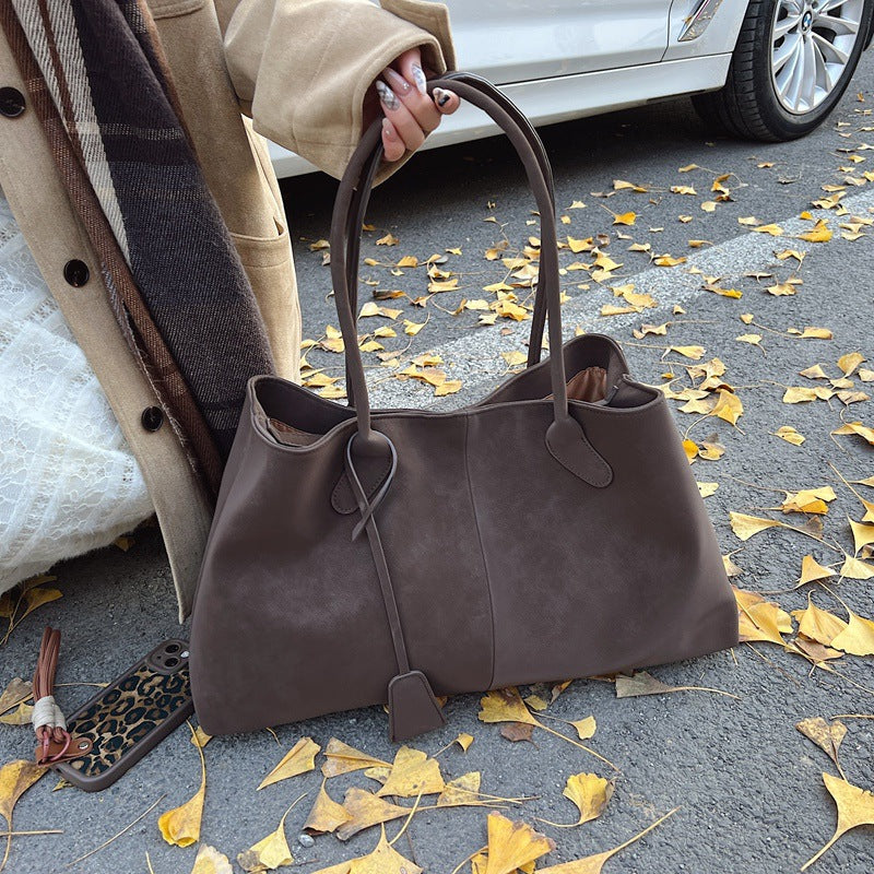Women's Fashionable Shoulder Bag in Faux Suede