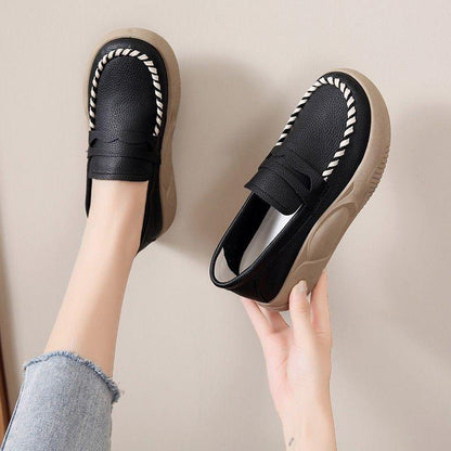 Women’s Classic Moccasin
