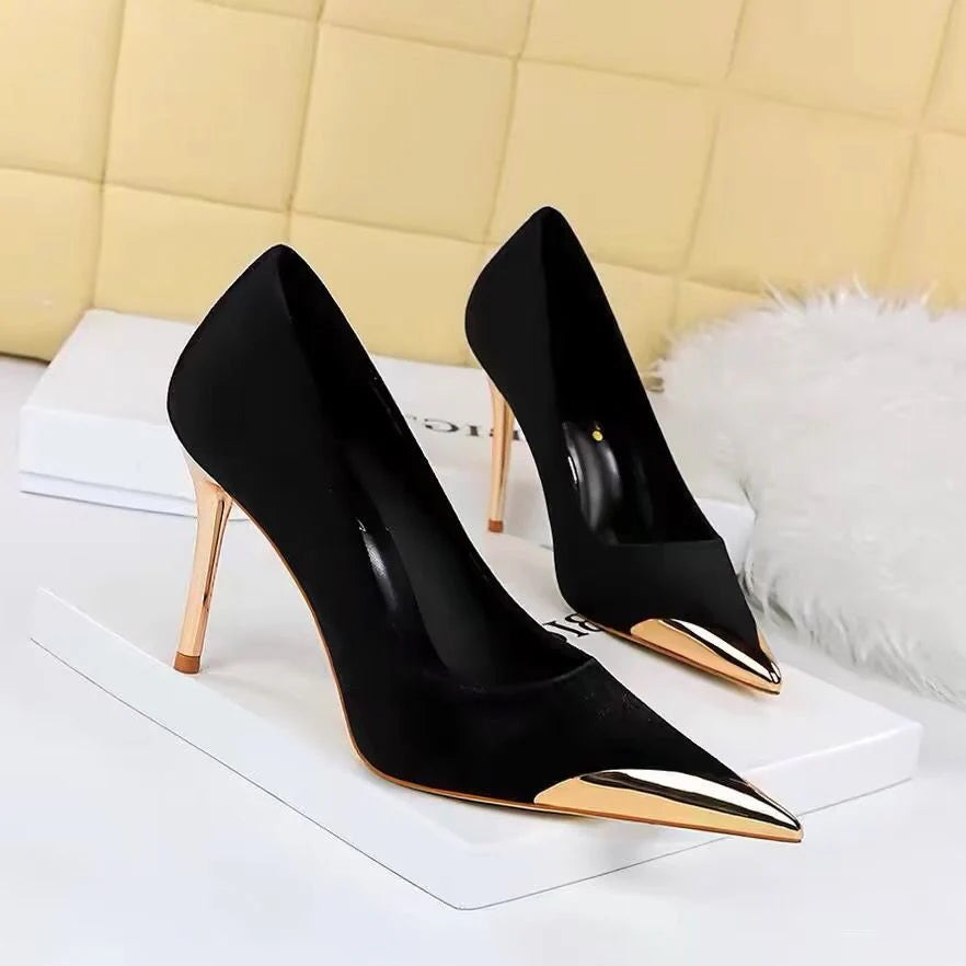 Women’s Pointed-Toe Metallic Stiletto Court Shoes